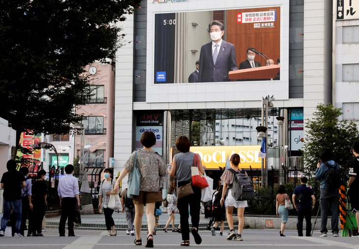 Thủ tướng Nhật Shinzo Abe tuyên bố từ chức: ‘Tôi xin lỗi người dân từ tận đáy lòng’ - Ảnh 2.