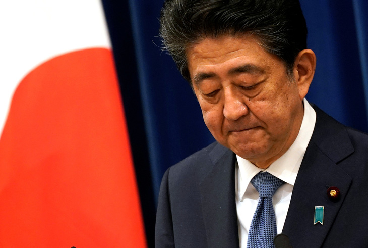Thủ tướng Nhật Shinzo Abe tuyên bố từ chức: ‘Tôi xin lỗi người dân từ tận đáy lòng’ - Ảnh 1.