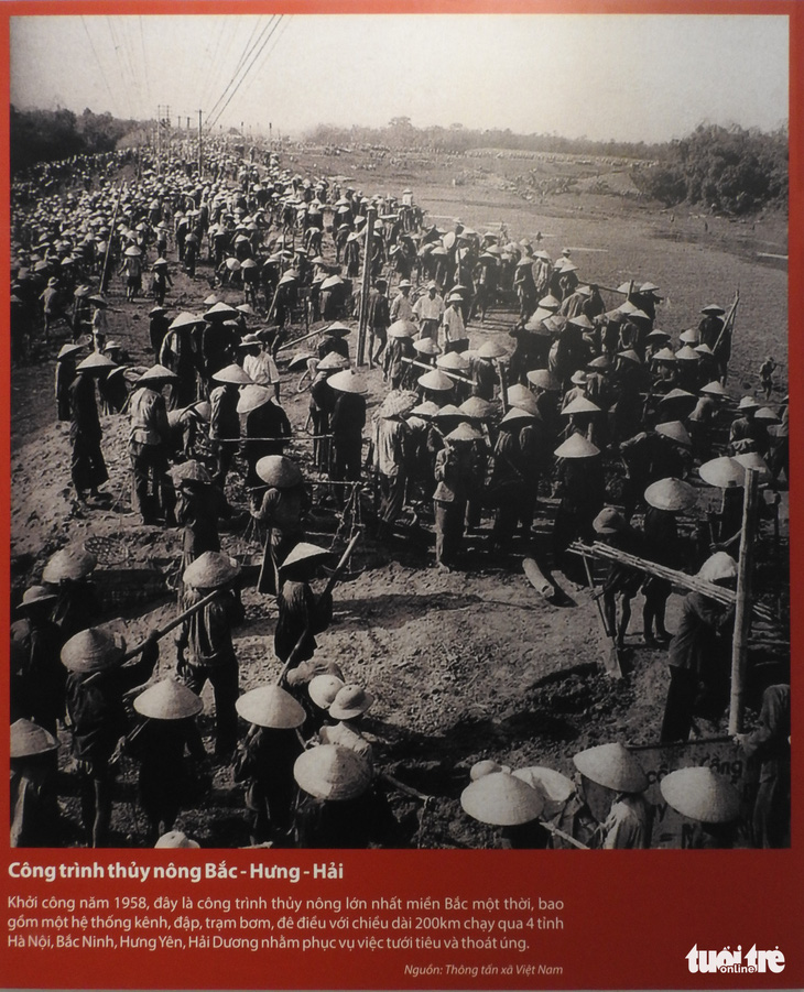 Cuộc chiến chống COVID-19 có mặt ở triển lãm Việt Nam độc lập, tự cường - Ảnh 7.