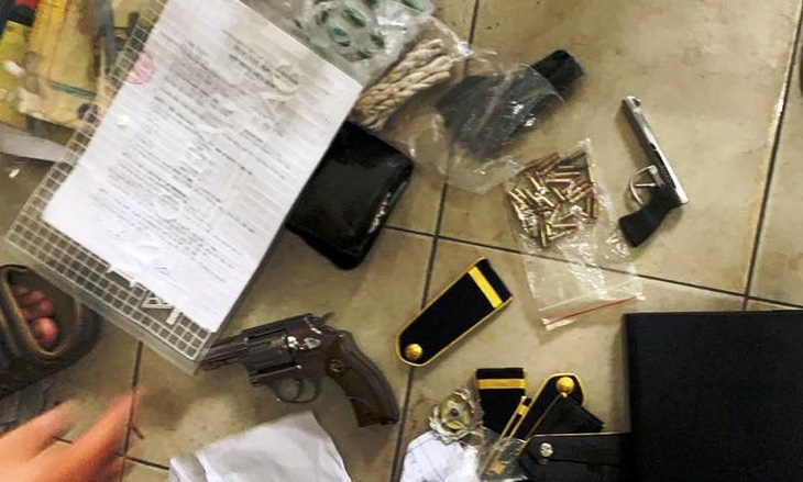 Điều tra vụ bảo vệ Bệnh viện quận 9 tàng trữ 3 khẩu súng, có dấu hiệu cưỡng đoạt tài sản - Ảnh 1.
