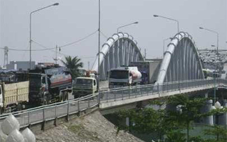 TP.HCM điều chỉnh giao thông qua cầu Tân Thuận 1 và 2