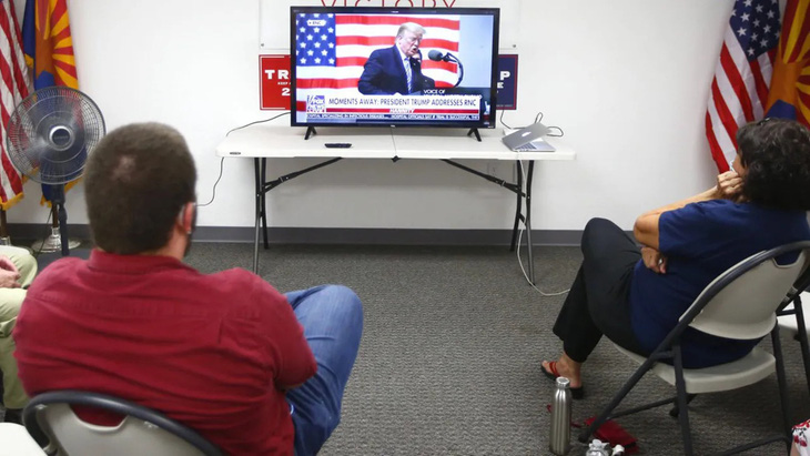 Bầu cử Mỹ: truyền hình thắng lớn nhờ 2 ứng viên tung tiền quảng cáo - Ảnh 1.
