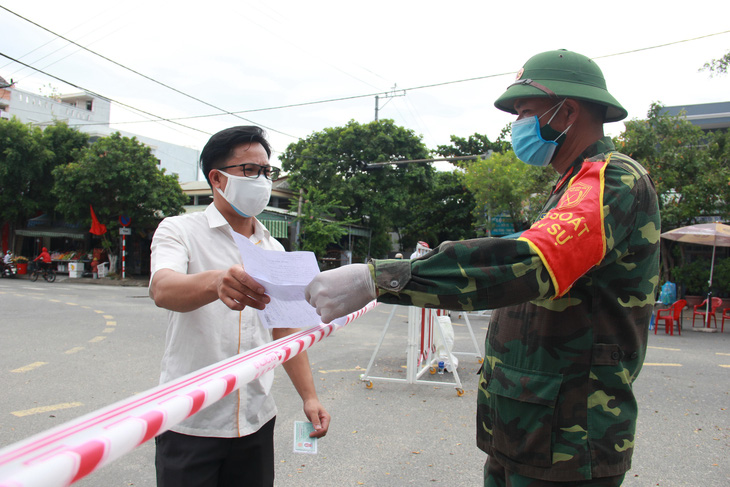 Việt Nam đang trong thời gian vàng dập COVID-19, cần phải làm gì? - Ảnh 1.