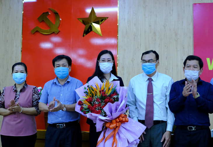 Bà Bùi Thị Quỳnh Vân giữ chức bí thư Tỉnh ủy Quảng Ngãi - Ảnh 2.
