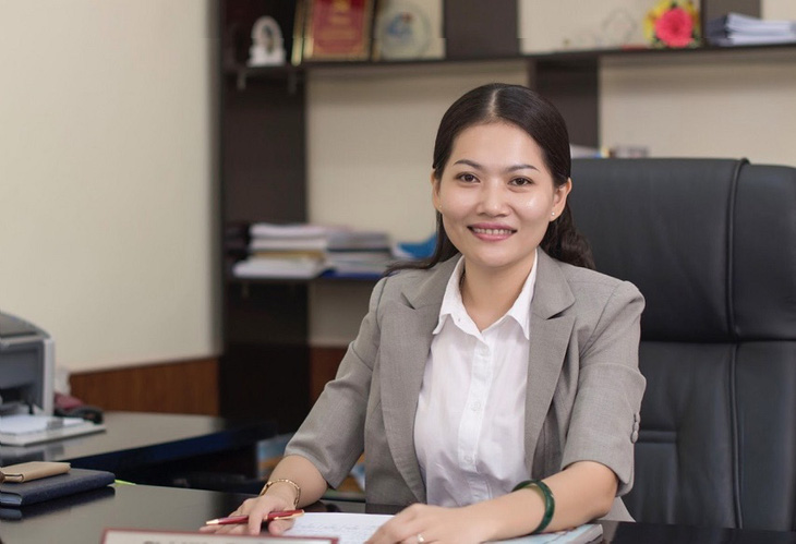 Bình Dương bổ nhiệm nữ hiệu trưởng 39 tuổi của Đại học Thủ Dầu Một - Ảnh 1.