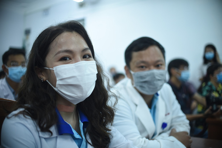 25 y bác sĩ Bình Định lên đường ra Đà Nẵng: Vững niềm tin chiến thắng dịch - Ảnh 2.