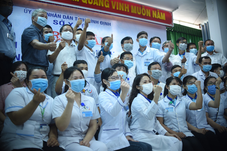 25 y bác sĩ Bình Định lên đường ra Đà Nẵng: Vững niềm tin chiến thắng dịch - Ảnh 3.