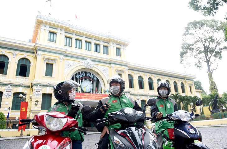 Gojek chính thức hoạt động tại Việt Nam: Tài xế vui vẻ, khách hàng hài lòng - Ảnh 1.
