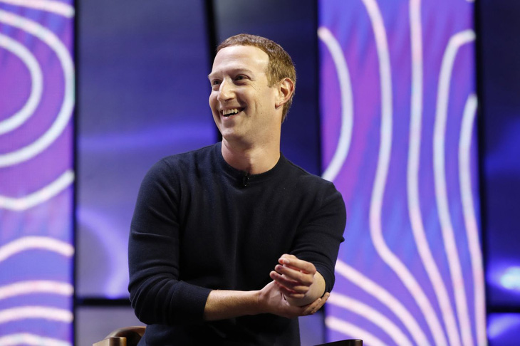 Tài sản của ông chủ Facebook vượt 100 tỉ USD - Ảnh 1.