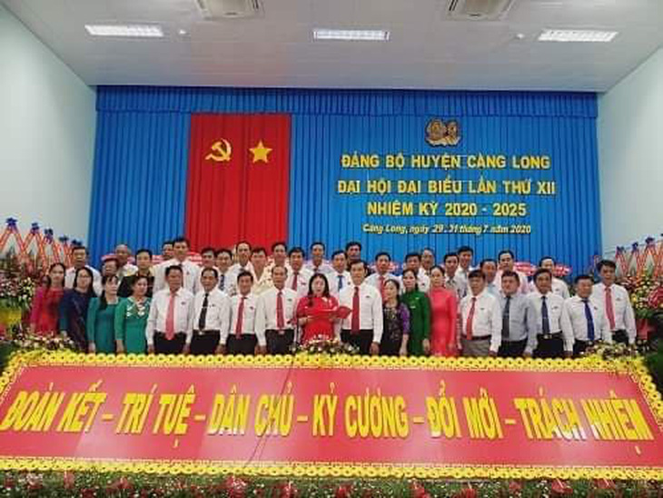 Chỉ định bí thư Tỉnh đoàn làm bí thư huyện ngay đại hội - Ảnh 1.