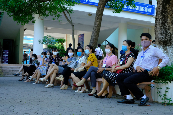 352 thí sinh của một trường học tại Quảng Ngãi phải dừng thi vì COVID-19 - Ảnh 1.