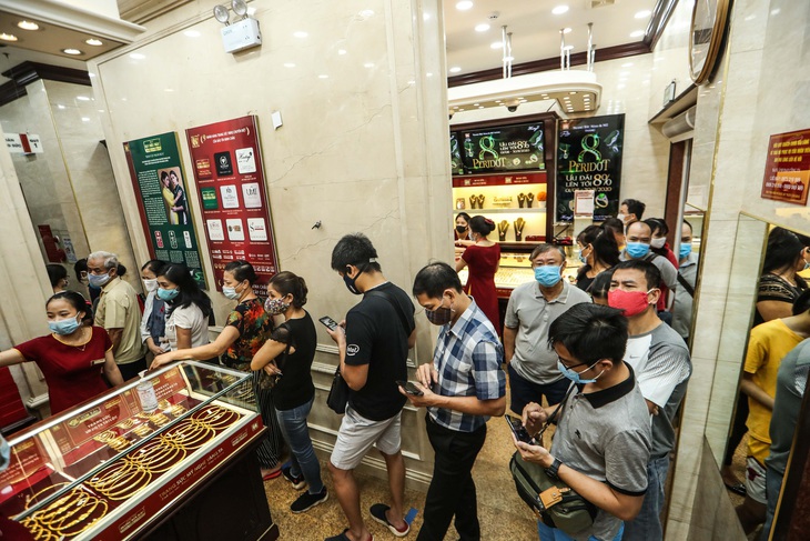 Vàng tăng điên loạn, toàn thấy bán, ai mua thì đau tim - Ảnh 1.