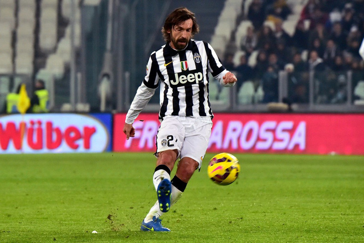 Pirlo thay Sarri dẫn dắt Juventus - Ảnh 1.