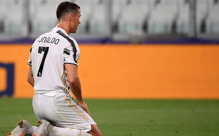 Có Ronaldo, Juventus vẫn tuyệt vọng