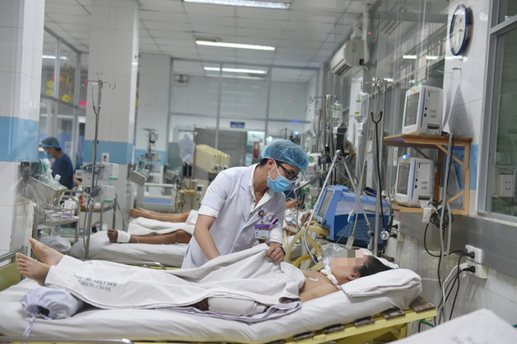 TP.HCM phát hiện bệnh nhân thứ 10 ngộ độc patê Minh Chay - Ảnh 1.