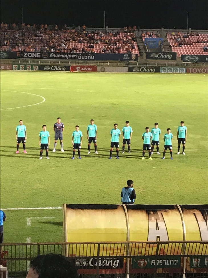 Trở lại bắt chính, Văn Lâm cứu thua ngoạn mục trên vạch vôi cho Muangthong United - Ảnh 2.