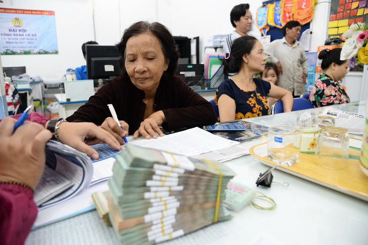 Giúp hộ nghèo: Trao cần câu, bớt cho không - Ảnh 1.