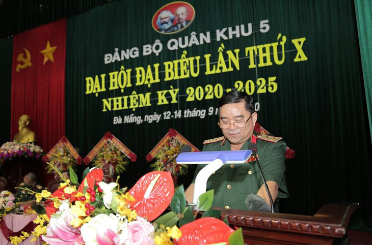 Trung tướng Trịnh Đình Thạch được bầu làm bí thư Đảng ủy Quân khu 5 - Ảnh 1.