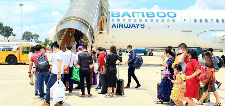 Vietnam Airlines, Vietjet Air tăng chuyến nội địa - Ảnh 1.