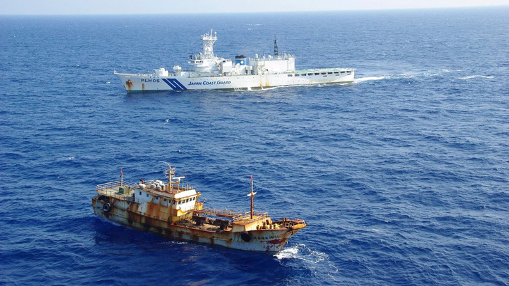 Nghị sĩ Nhật đề xuất tổ chức tập trận chung với Mỹ ở biển Hoa Đông - Ảnh 1.