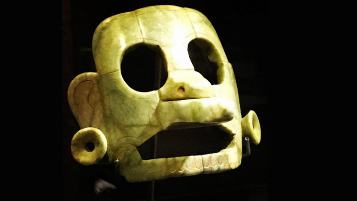 Guatemala thu hồi mặt nạ ngọc bích khoảng 1.400 năm tuổi - Ảnh 1.