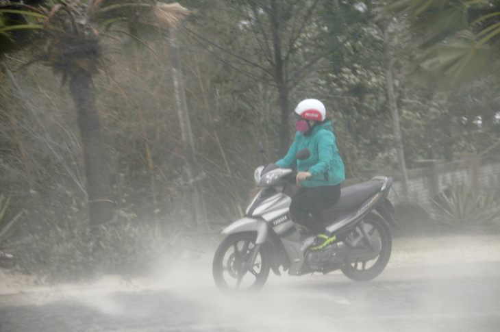 Bão số 5 vào Quảng Bình - Thừa Thiên Huế, suy yếu thành áp thấp nhiệt đới - Ảnh 10.