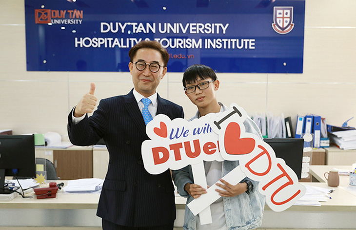 Đại học Duy Tân thông báo điểm chuẩn đầu vào năm 2020 - Ảnh 1.