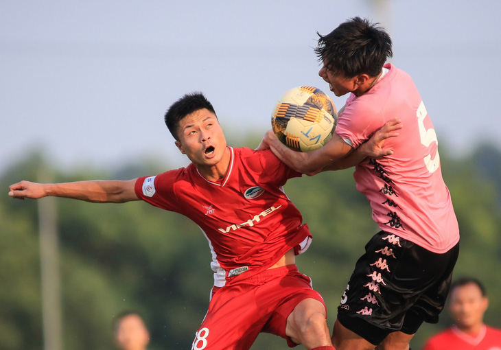 Văn Hậu đá chính sau nửa năm, Hà Nội FC đánh bại Viettel - Ảnh 1.