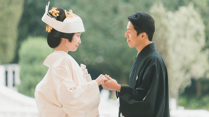 Nhật Bản tăng trợ cấp để khuyến khích kết hôn - Ảnh 1.