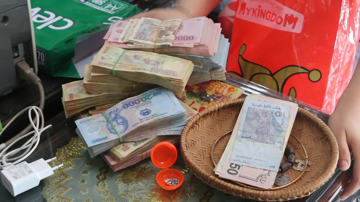 Phá ổ đánh bạc ngàn tỉ bằng cá độ bóng đá, lô đề ở Quảng Bình - Ảnh 1.