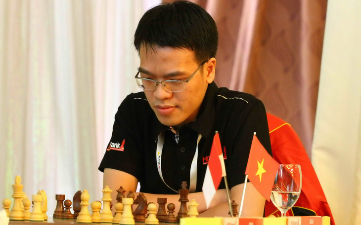 Lê Quang Liêm đánh bại đương kim vô địch cúp cờ vua thế giới