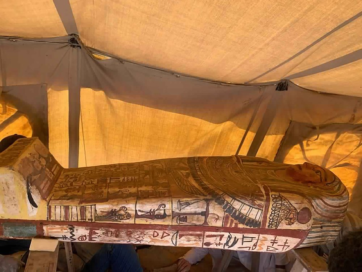 Tìm thấy 27 quan tài 2.500 tuổi nguyên vẹn như mới chôn ở Ai Cập - Ảnh 1.