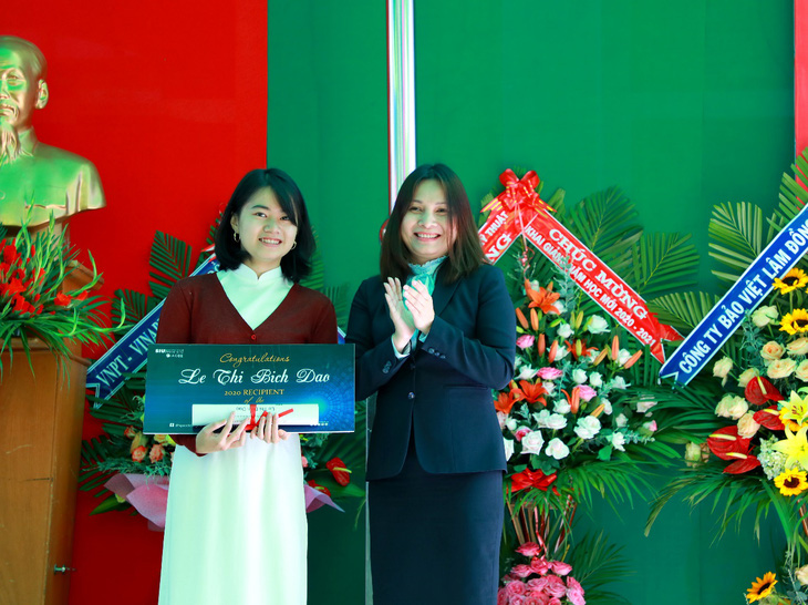 Nữ sinh Đà Lạt giành học bổng ‘khủng’ vào Đại học Quốc tế Sài Gòn - Ảnh 1.
