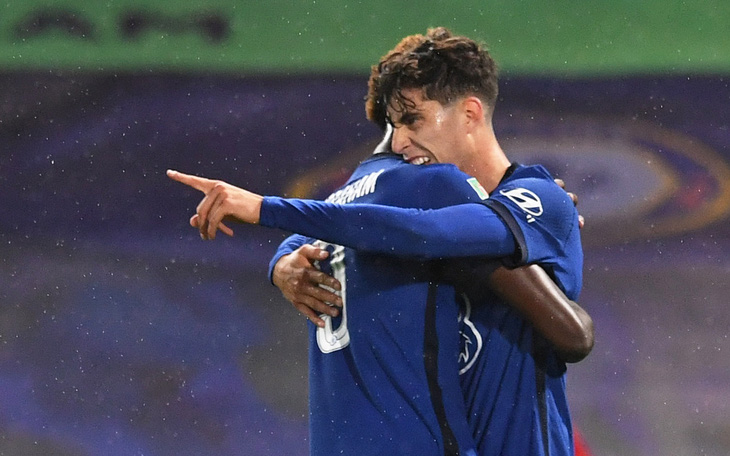 Tân binh 80 triệu euro Havertz lập hat-trick, Chelsea đè bẹp Barnsley 6-0