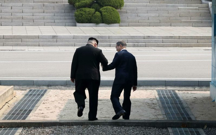 Hai lãnh đạo Hàn Quốc - Triều Tiên thư từ cảm thông hết mực