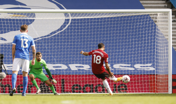 Được khung gỗ cứu thua 5 lần, Man Utd thắng nghẹt thở Brighton - Ảnh 7.