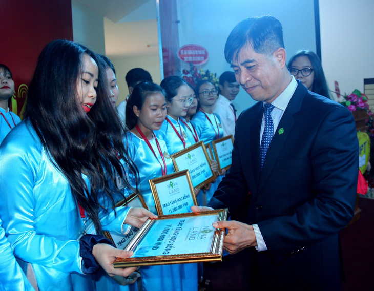 Đầu tư tại tỉnh Bình Thuận - Tập đoàn Novaland đồng hành cùng giáo dục & đào tạo nguồn nhân lực - Ảnh 2.