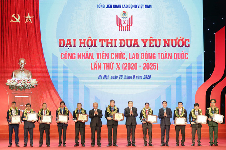 Vinh danh 10 cá nhân xuất sắc tại Đại hội thi đua yêu nước công nhân, viên chức - Ảnh 1.