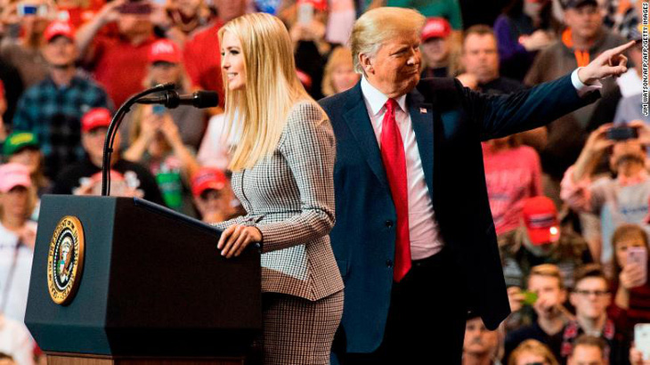 Ông Trump từng muốn chọn con gái Ivanka làm phó tổng thống? - Ảnh 1.