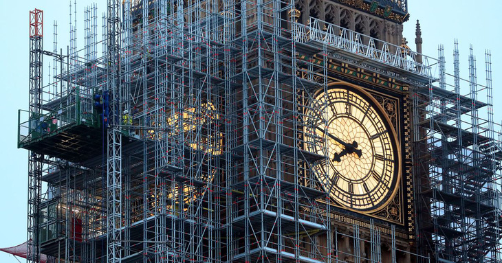 Tháp đồng hồ Big Ben sắp lộ diện sau hơn 3 năm trùng tu - Ảnh 1.