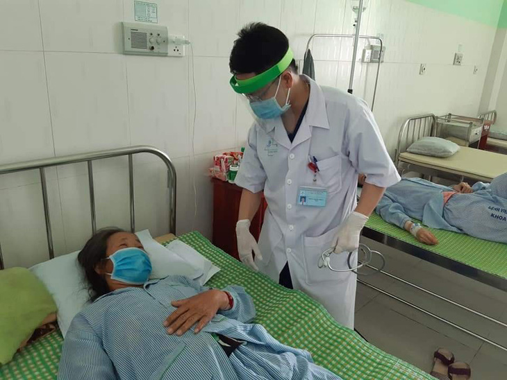 Thêm một bệnh nhân tại Quảng Nam nhập viện sau khi ăn patê Minh Chay - Ảnh 1.