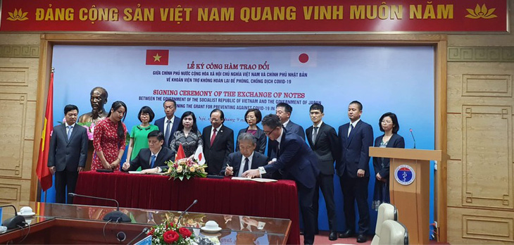 Nhật Bản tài trợ 500 tỉ đồng cho Việt Nam chống dịch COVID-19 - Ảnh 1.