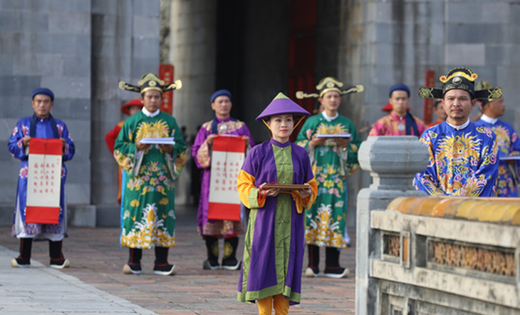 Tái hiện lễ  phát lịch của triều Nguyễn lần đầu tiên sau 180 năm - Ảnh 1.