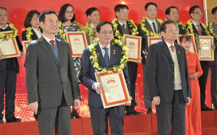 HDBank lọt vào top 50 doanh nghiệp xuất sắc nhất Việt Nam 2020