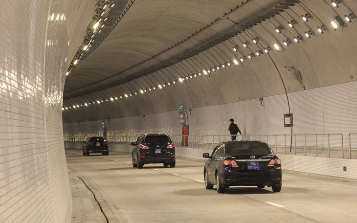 Hầm Hải Vân 2 thông xe 20 ngày rồi đóng cửa chờ hỗ trợ 1.180 tỉ đồng - Ảnh 1.