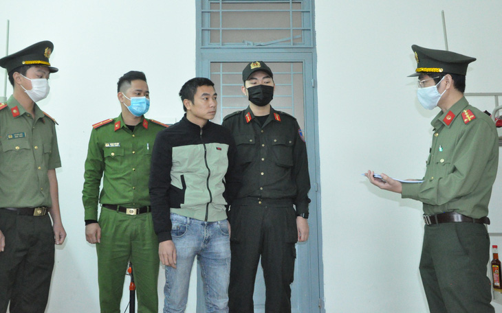 Khởi tố 2 lái xe chở 4 người Trung Quốc nhập cảnh trái phép