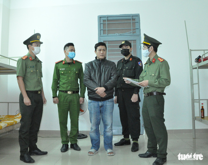 Khởi tố 2 lái xe chở 4 người Trung Quốc nhập cảnh trái phép - Ảnh 2.