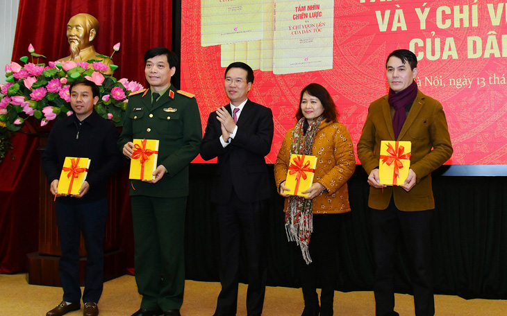 Ra mắt sách những bài viết của Tổng bí thư, Chủ tịch nước Nguyễn Phú Trọng về Đại hội Đảng XIII