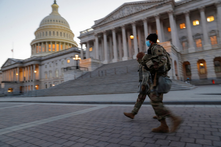 20.000 vệ binh quốc gia bảo vệ an ninh trước lễ nhậm chức của ông Biden - Ảnh 1.