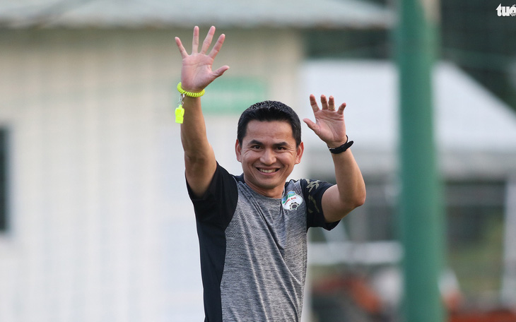 Kiatisak dẫn quân vào Sài Gòn, chuẩn bị ra mắt V-League 2021